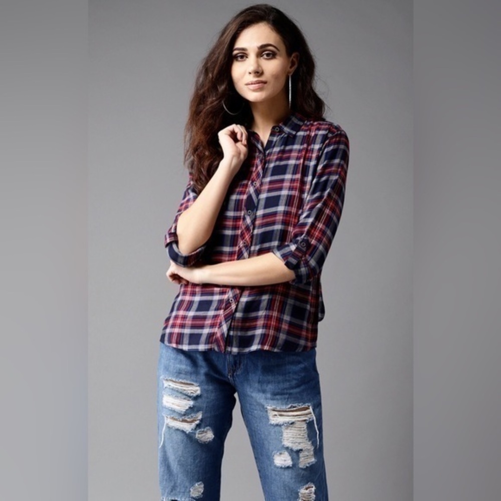 American Eagle Navy red plaid boyfriend fit flannel size large